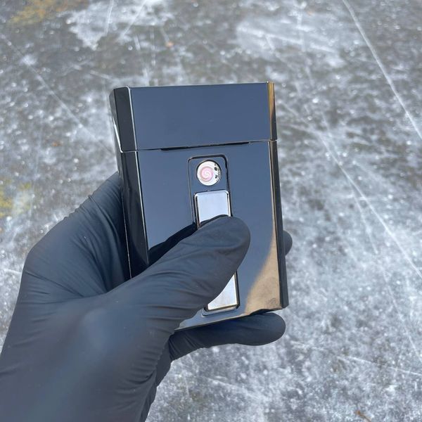Портсигар зі встроєною Usb запальничкою на 20 сигарет Портсигар с usb зажигалкой фото